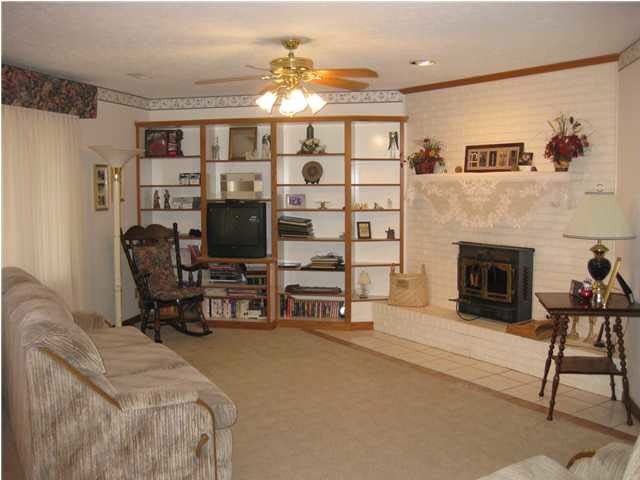 438 Redbud Ln, Jasper, IN 47546 photo 5