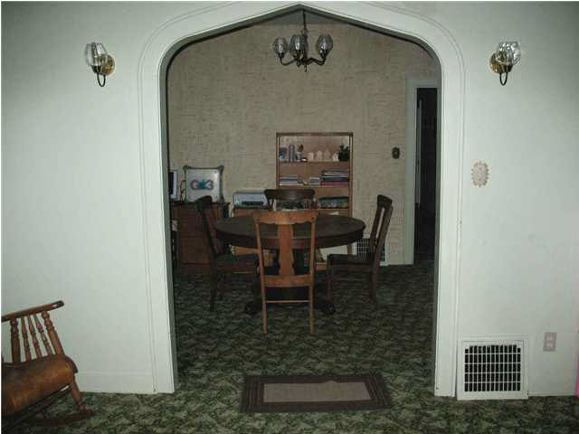 608 Bayard Park Dr, Evansville, IN 47713 photo 4