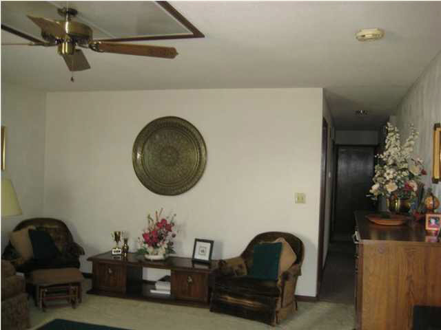 415 S Truman Rd, Jasper, IN 47546 photo 3