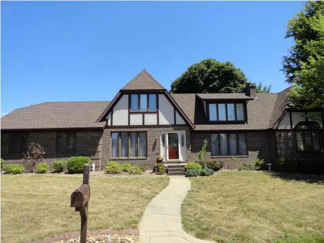1609 Greenbrier Dr, Mount Vernon, IN 47620 photo 1