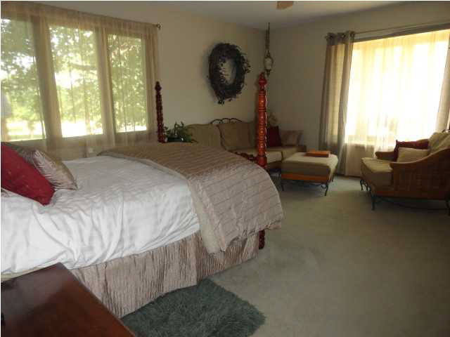 1609 Greenbrier Dr, Mount Vernon, IN 47620 photo 12