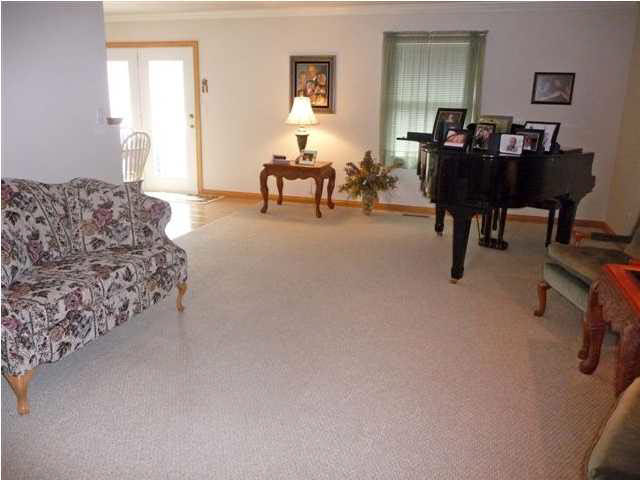 310 Redbud Ln, Jasper, IN 47546 photo 5
