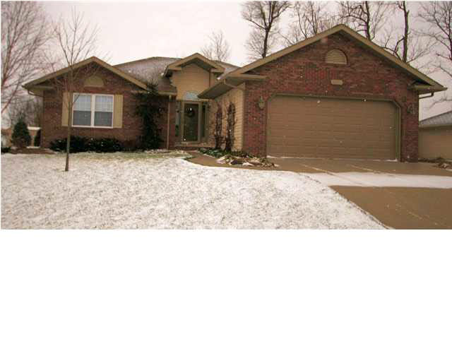 4166 Manor Dr, Jasper, IN 47546 photo 1