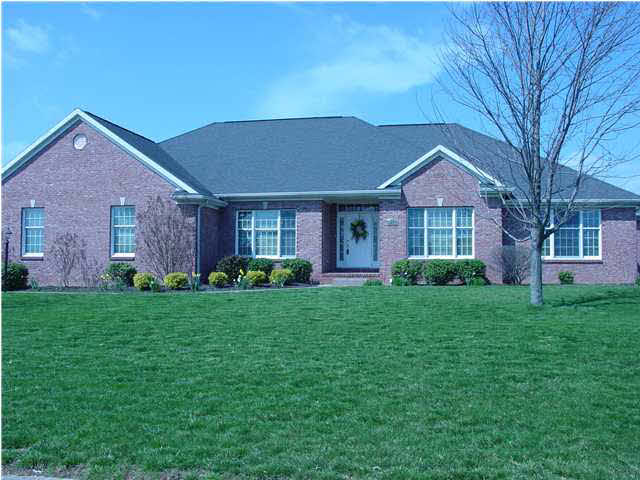 2455 Briarcliff Dr, Newburgh, IN 47630 photo 2