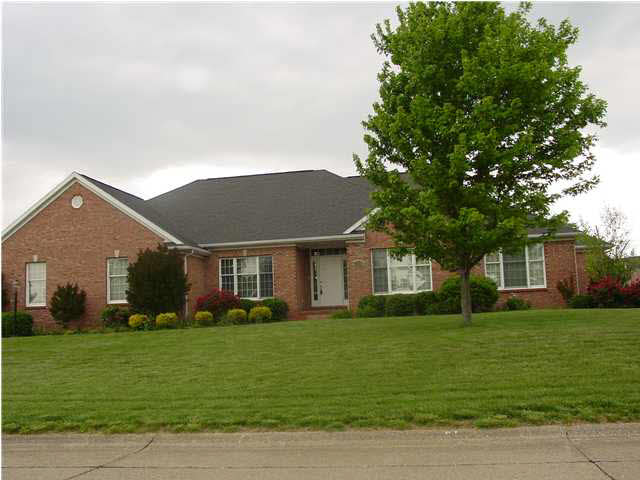 2455 Briarcliff Dr, Newburgh, IN 47630 photo 1