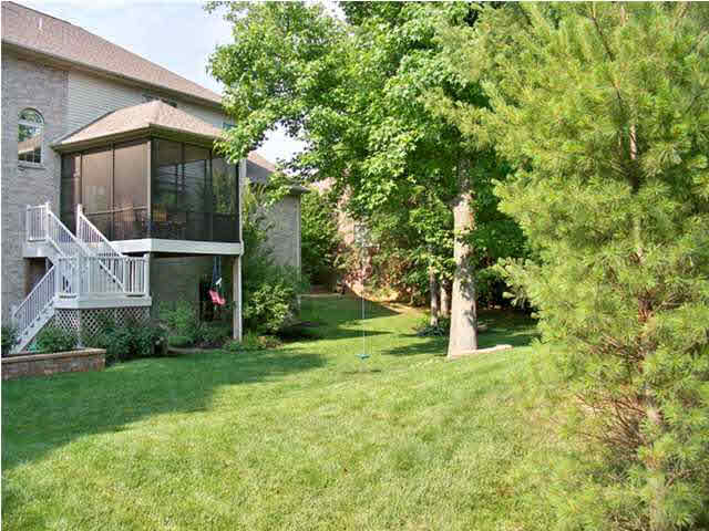 2433 Crosswalk Ln, Newburgh, IN 47630 photo 4