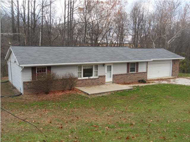 7298 S Hamilton Dr, Bloomfield, IN 47424 photo 1