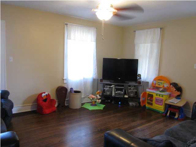 326 N Washington St, Dale, IN 47523 photo 5