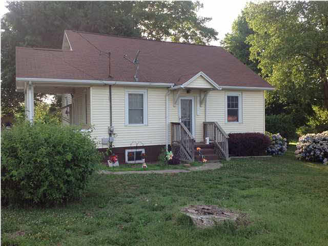 326 N Washington St, Dale, IN 47523 photo 1