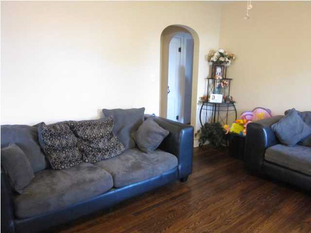 326 N Washington St, Dale, IN 47523 photo 3