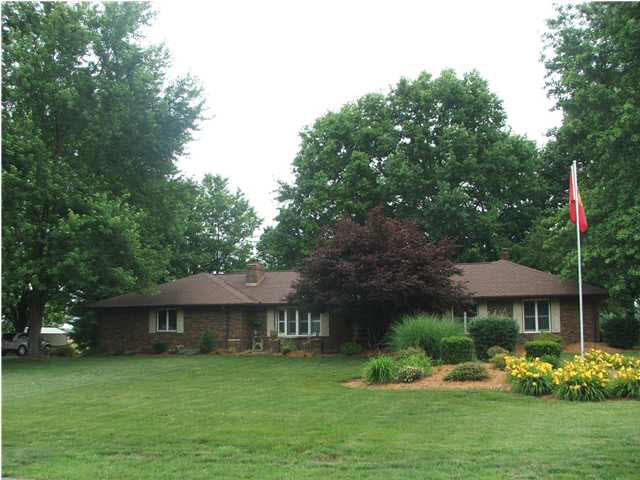 2082 W 5th Ave, Jasper, IN 47546 photo 1
