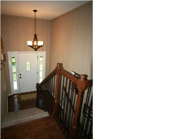 2320 Sharon Pl, Evansville, IN 47725 photo 2