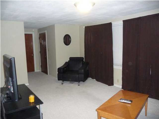 205 S Washington St, Huntingburg, IN 47542 photo 9