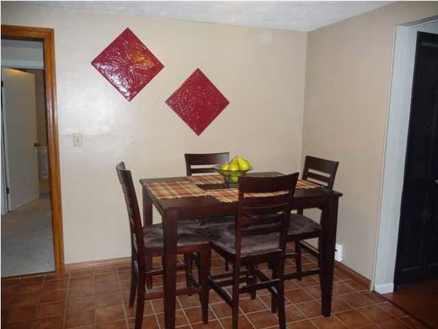 205 S Washington St, Huntingburg, IN 47542 photo 7