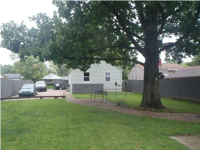 1809 Herndon Dr, Evansville, IN 47711 photo 2