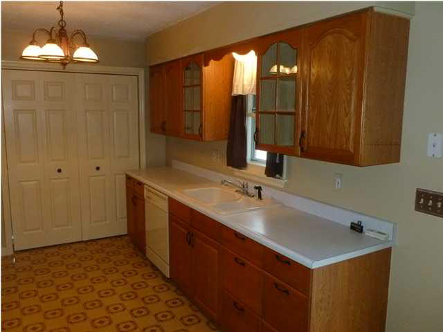 426 Les Dr, Chandler, IN 47610 photo 8