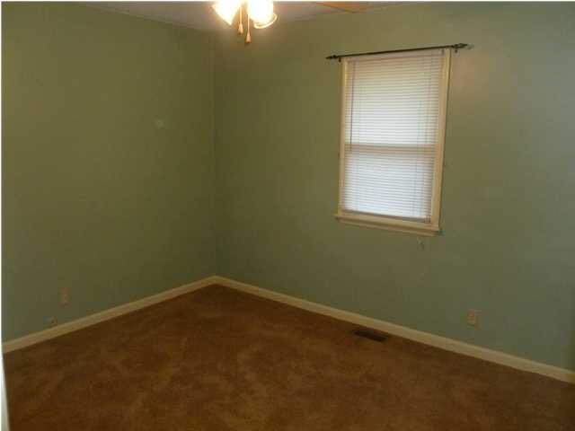 426 Les Dr, Chandler, IN 47610 photo 11