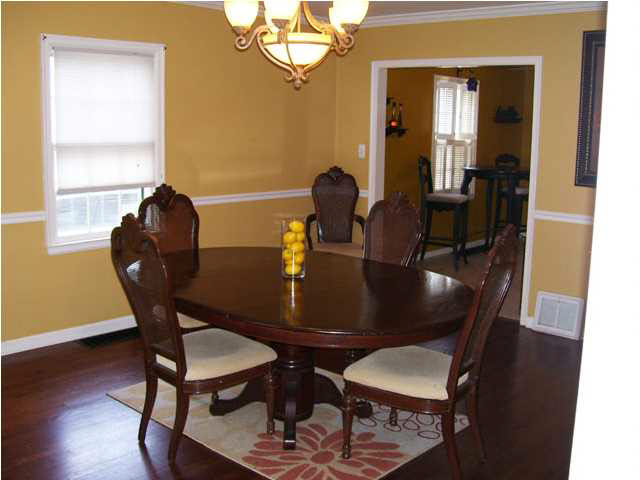 1012 S Saint James Blvd, Evansville, IN 47714 photo 7