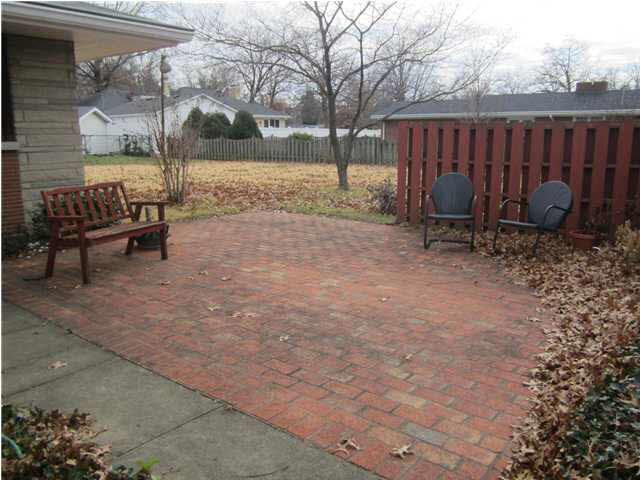 2335 E Gum St, Evansville, IN 47714 photo 24