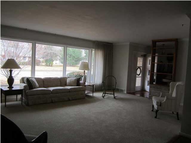 2335 E Gum St, Evansville, IN 47714 photo 4