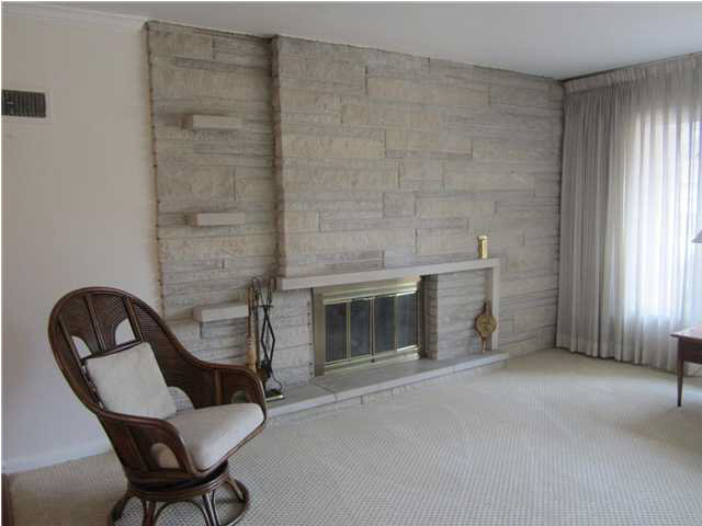 2335 E Gum St, Evansville, IN 47714 photo 3