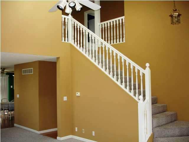 238 Byron St, Loogootee, IN 47553 photo 4