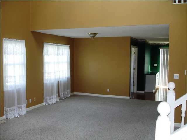 238 Byron St, Loogootee, IN 47553 photo 3