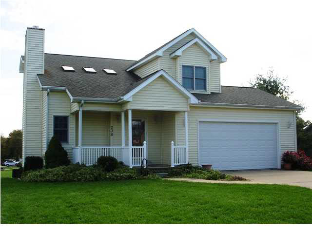 238 Byron St, Loogootee, IN 47553 photo 1