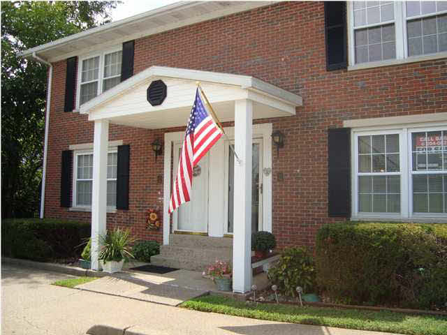 115 Olde Newburgh Dr, Newburgh, IN 47630 photo 1