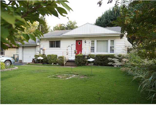 523 E Mill Rd, Evansville, IN 47711 photo 1