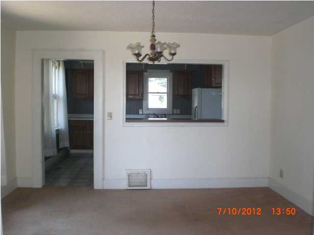 1802 Russell Ave, Evansville, IN 47720 photo 2