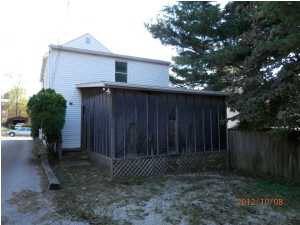 316 Jackson St, Huntingburg, IN 47542 photo 2