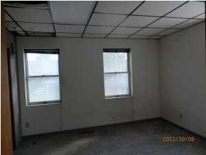 316 Jackson St, Huntingburg, IN 47542 photo 8