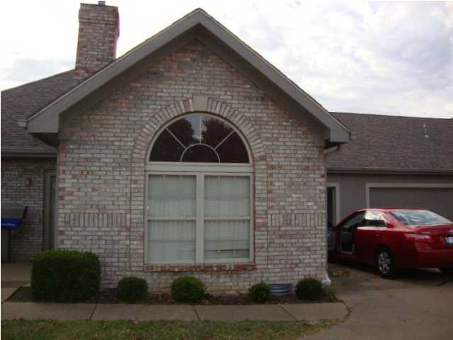 8314 Gate Way Dr, Evansville, IN 47715 photo 2