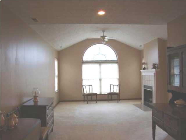 8314 Gate Way Dr, Evansville, IN 47715 photo 4