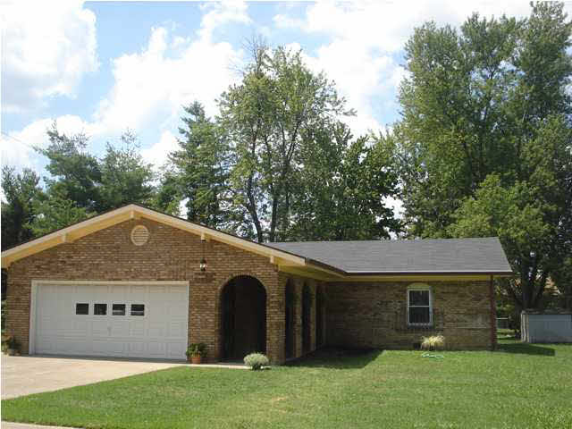 1317 Mcelroy Dr, Boonville, IN 47601 photo 1