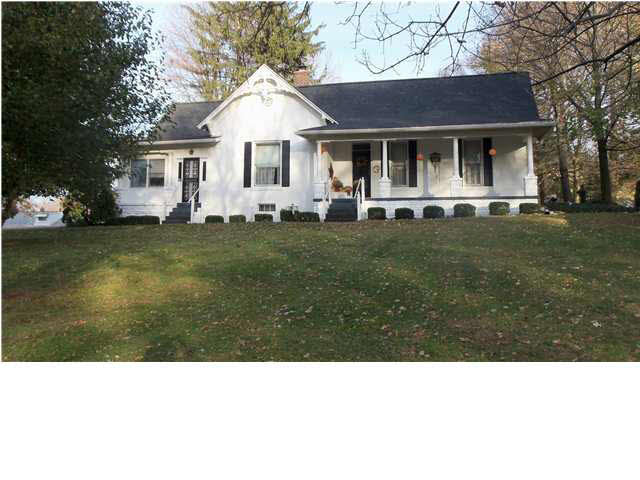 606 Troy Rd, Washington, IN 47501 photo 1