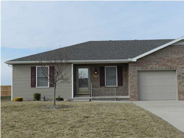 523 S Eighth Ave, Haubstadt, IN 47639 photo 1