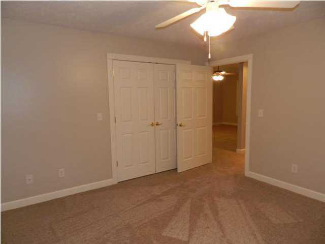 523 S Eighth Ave, Haubstadt, IN 47639 photo 7