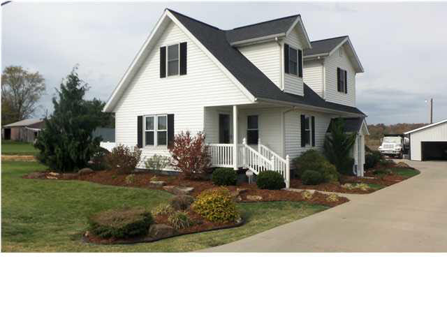 982 W 150 S, Washington, IN 47501 photo 1