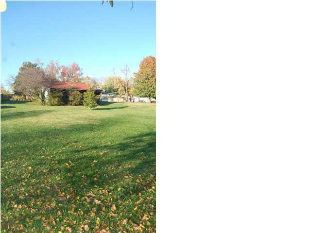 525 E Moore St, Boonville, IN 47601 photo 17