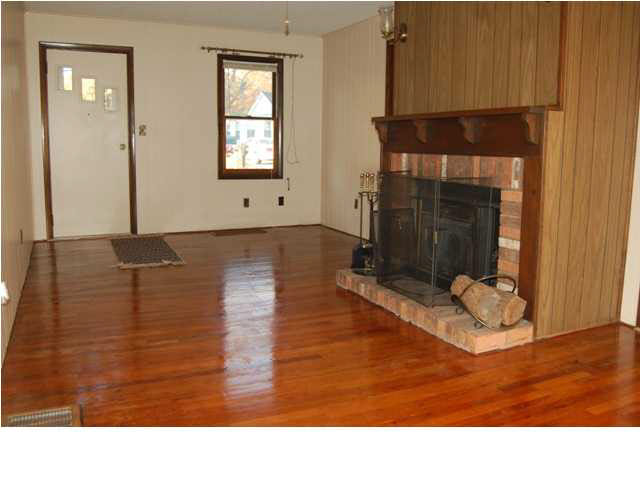 525 E Moore St, Boonville, IN 47601 photo 2