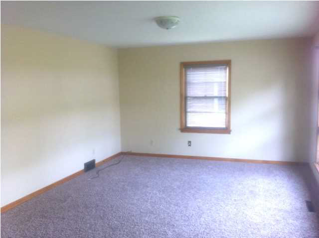 607 Wessel Ln, Evansville, IN 47712 photo 4