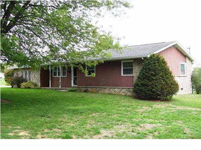 3128 N Private Road 25 E, Petersburg, IN 47567 photo 2