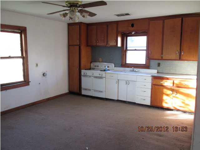 1801 Stinson Ave, Evansville, IN 47712 photo 2