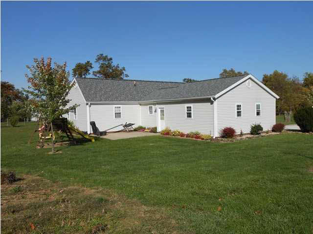 14425 N 1100 E, Odon, IN 47562 photo 4