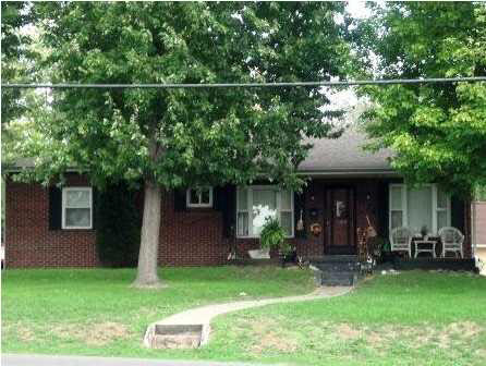 914 NE 3rd St, Washington, IN 47501 photo 1