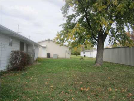 151 N Nichols Ave, Petersburg, IN 47567 photo 3