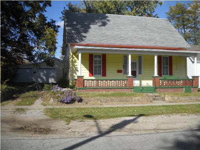 713 Vine St, Rockport, IN 47635 photo 1