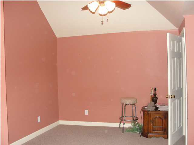 384 E 850 N, Hazleton, IN 47640 photo 9